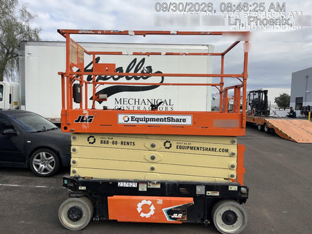 2022 JLG ES3246