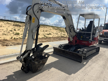 2023 TAKEUCHI TB250-2R