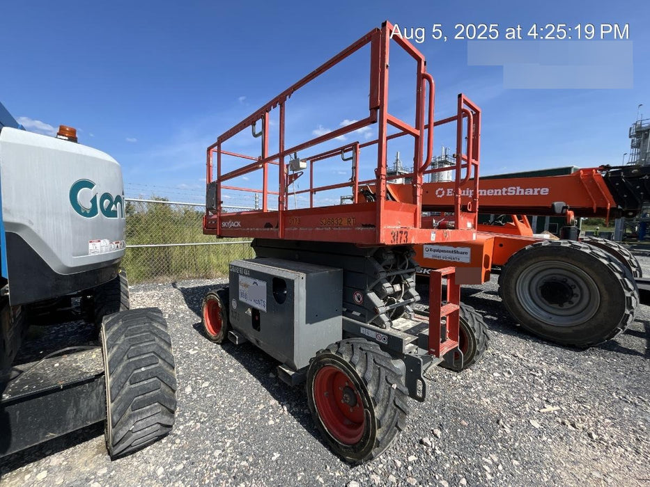 2017 SKYJACK SJ6832 RT