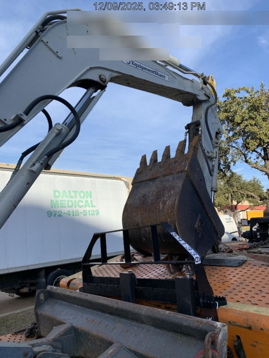 2021 TAKEUCHI TB235-2R