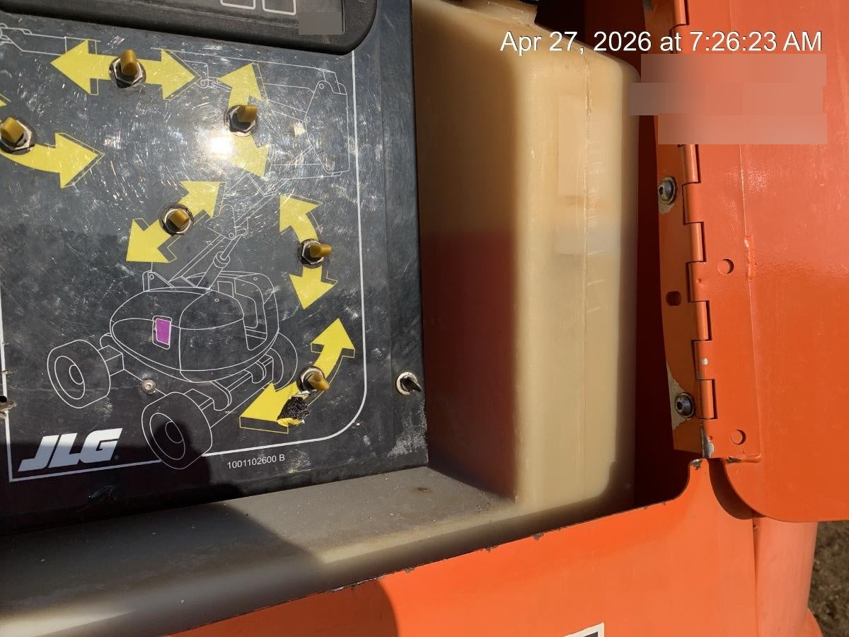 2019 JLG 800AJ