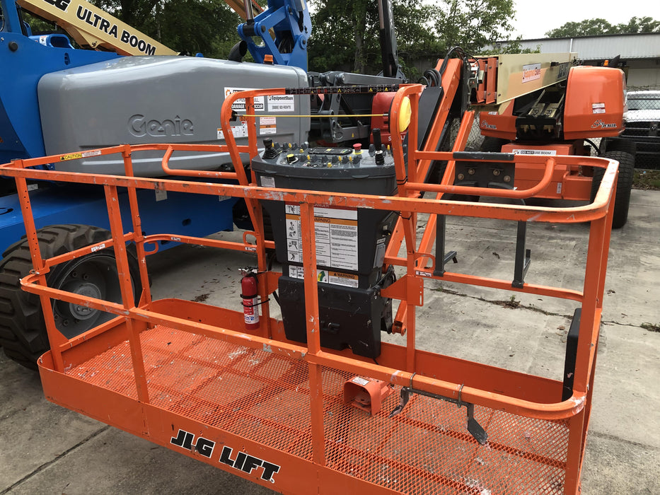 2019 JLG 660SJ