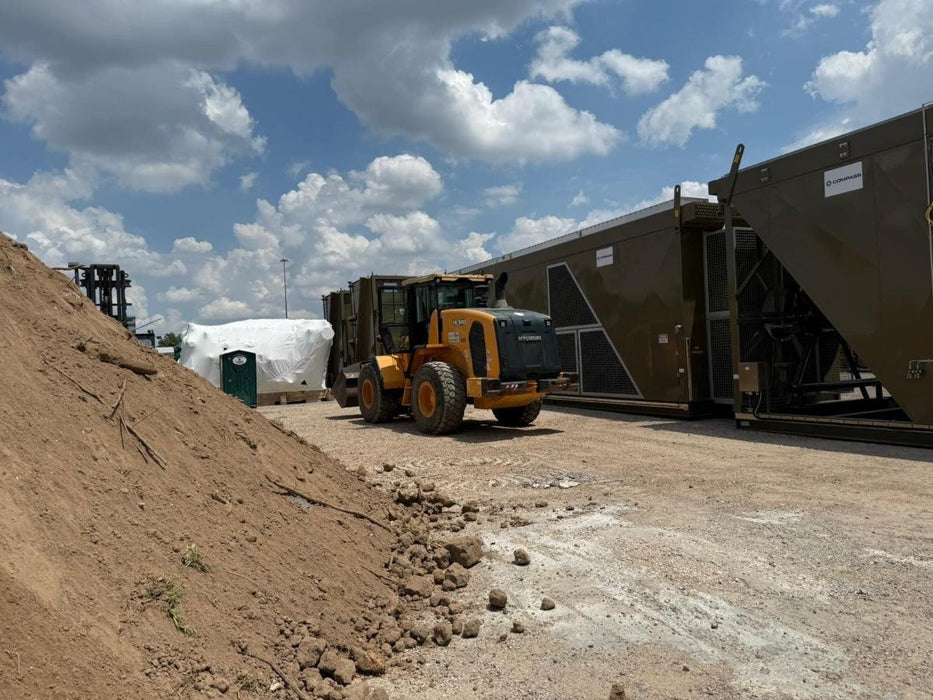 2018 Hyundai HL940 HL 940 Wheel loader, Werk Brau JRB quick coupler, 2.5 yd bucket, and Forks