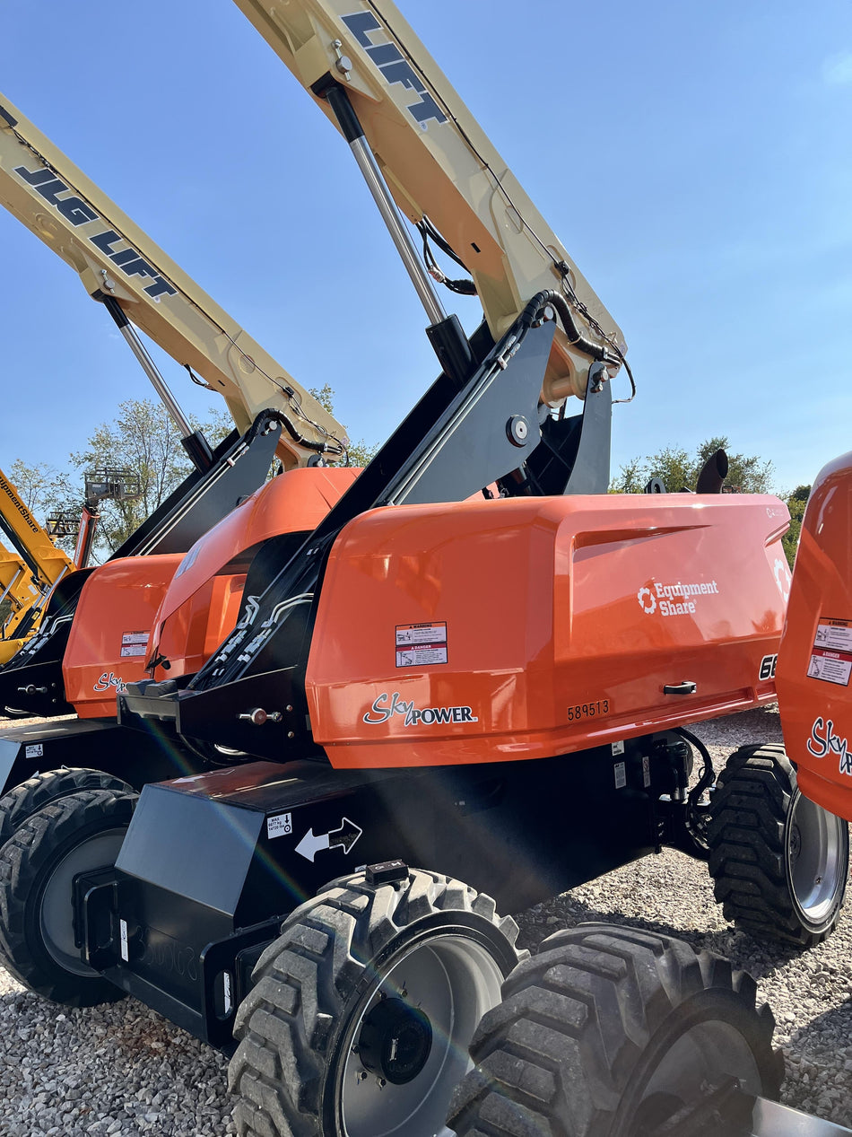 2025 JLG 660SJ