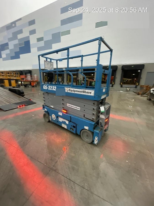 2018 Genie GS-3232 Genie GS-3232 Scissor Lift w/Standard Options