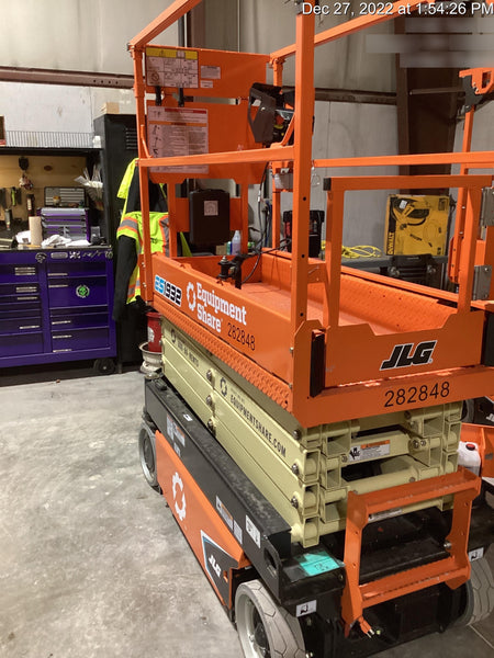2022 JLG ES1932