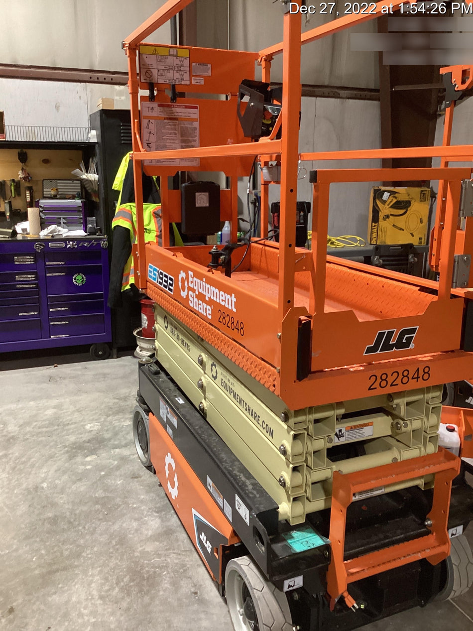 2022 JLG ES1932