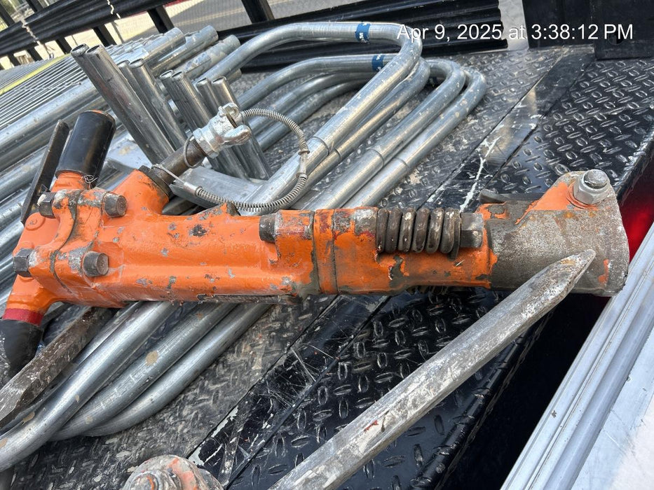 2023 MICHIGAN PNEUMATIC ES-TPB60-118-TRACKER