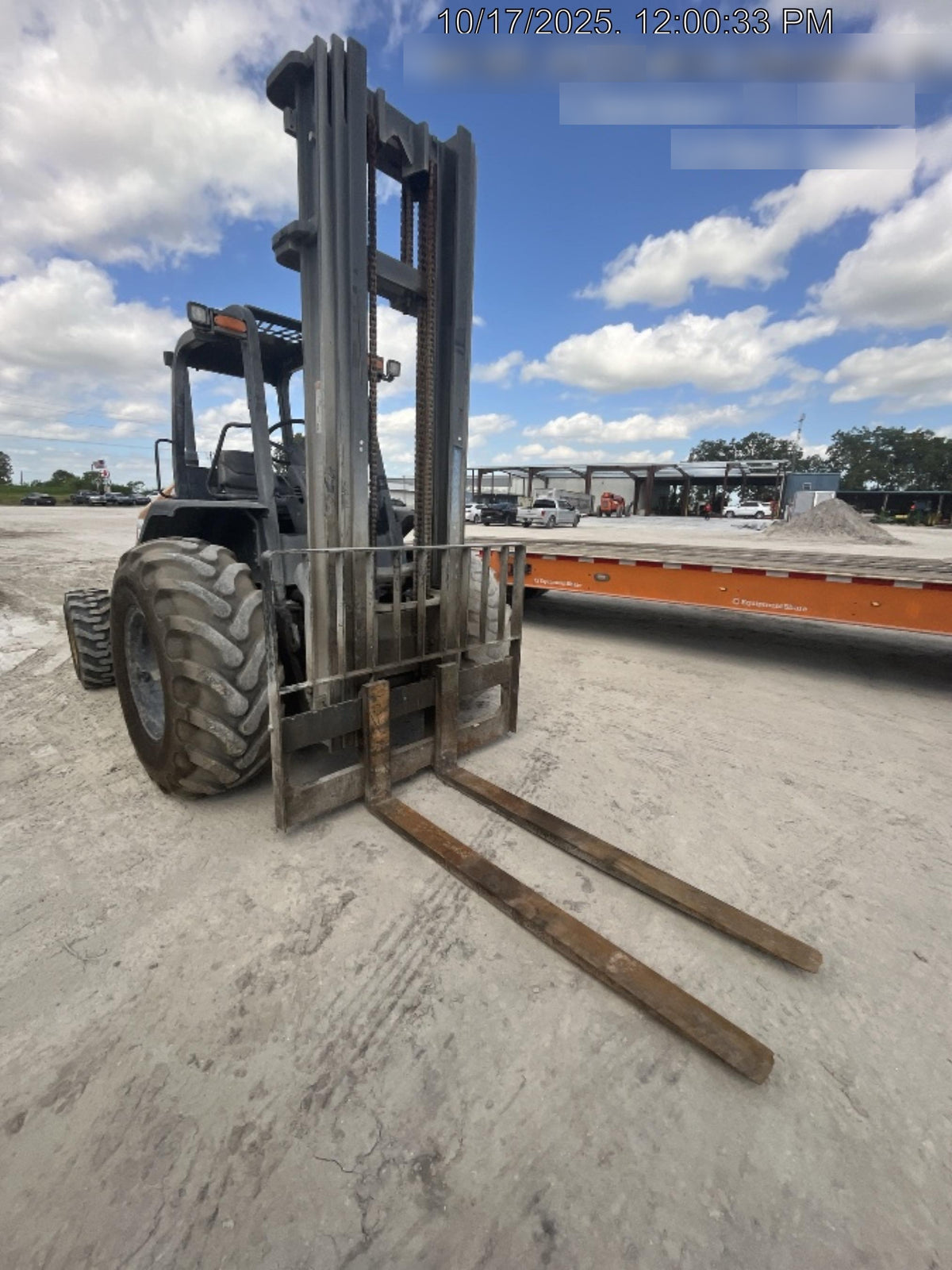 2023 CASE 588H