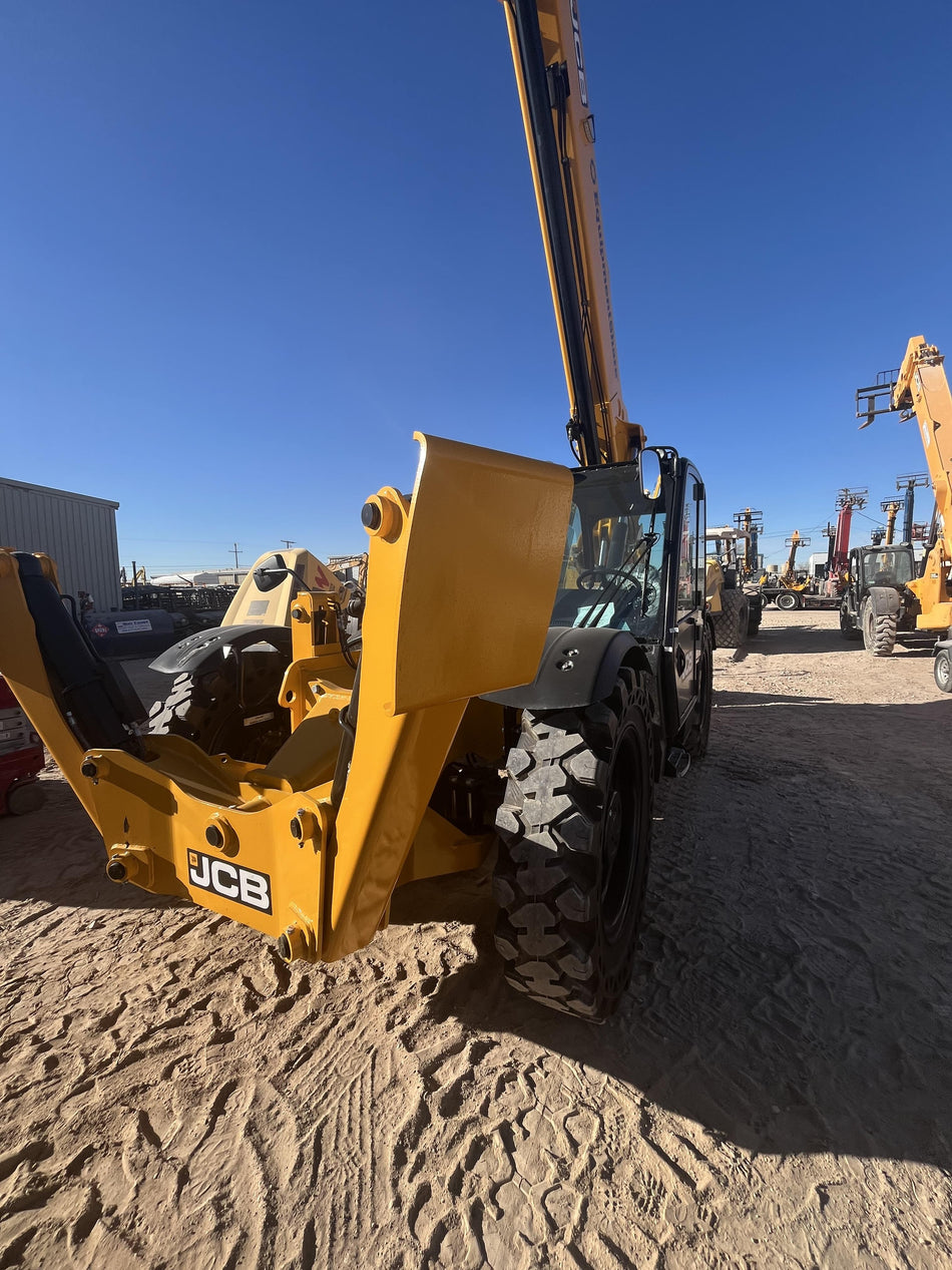 2025 JCB 512-56