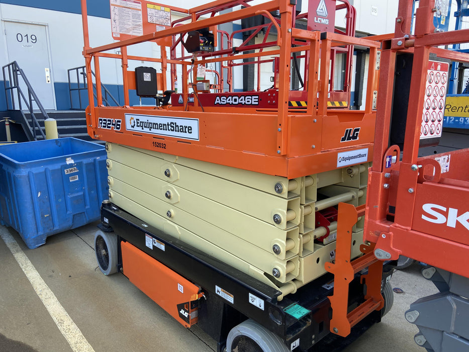 2021 JLG R3246