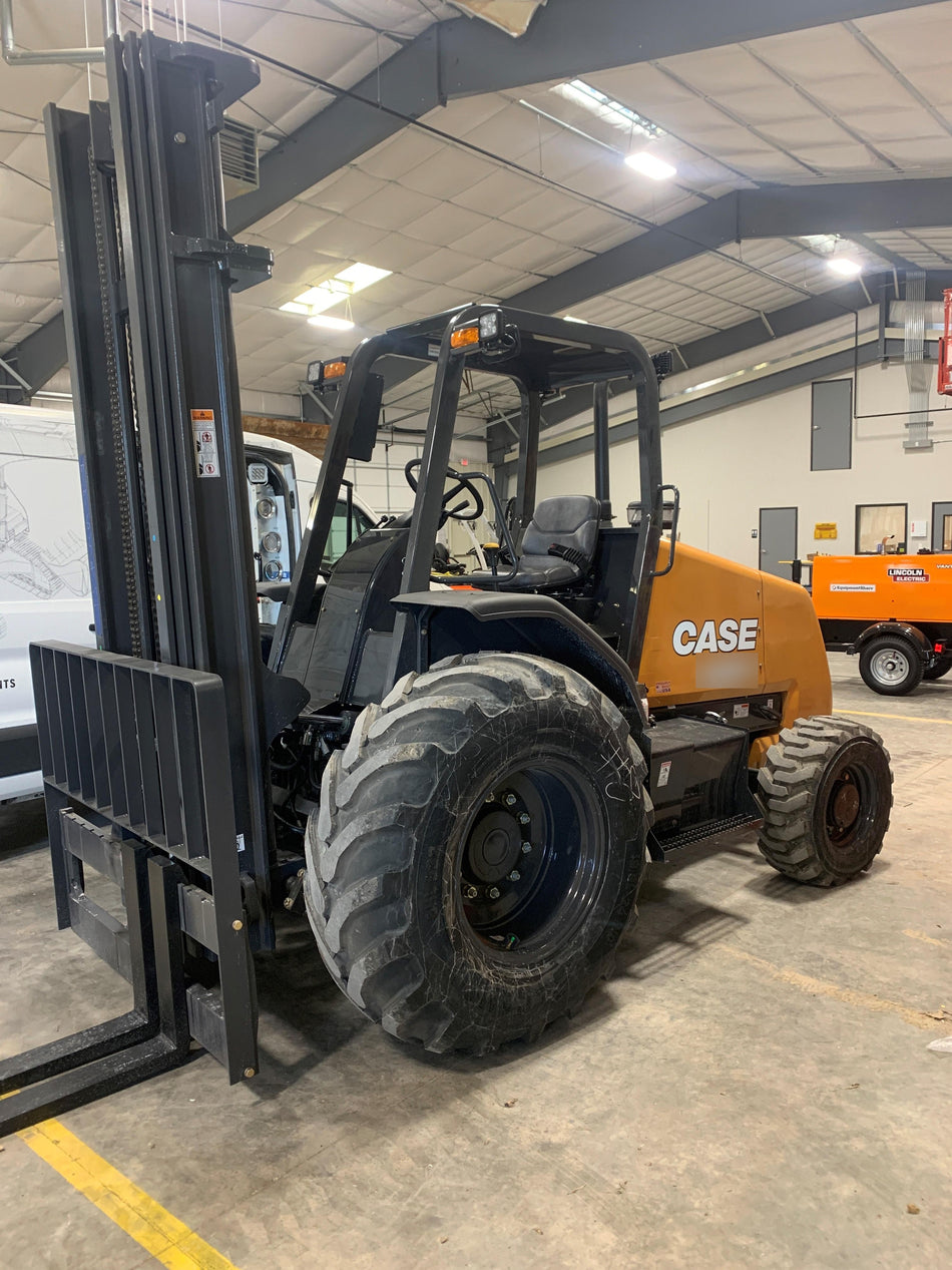 2023 CASE 588H