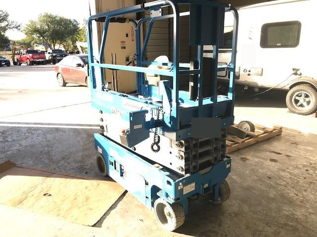 2019 Genie GS-1930 Fixed rails with chain Entry