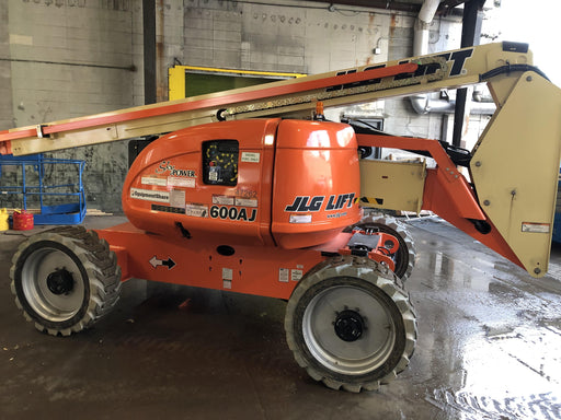 2019 JLG 600AJ