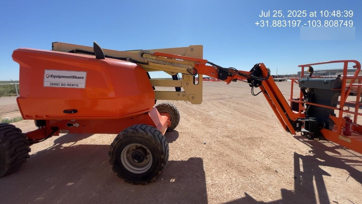 2019 JLG 450AJ