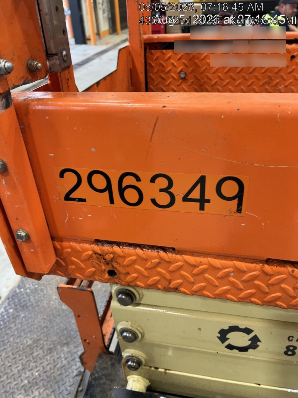 2023 JLG ES1932