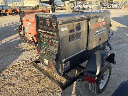 2019 Lincoln Electric Vantage 322 Welder Ready-Pak 3, Two wheel trailer, Fender and Light kit, Cable Rack