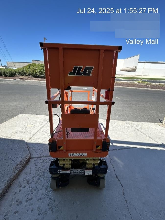 2021 JLG ES1330L