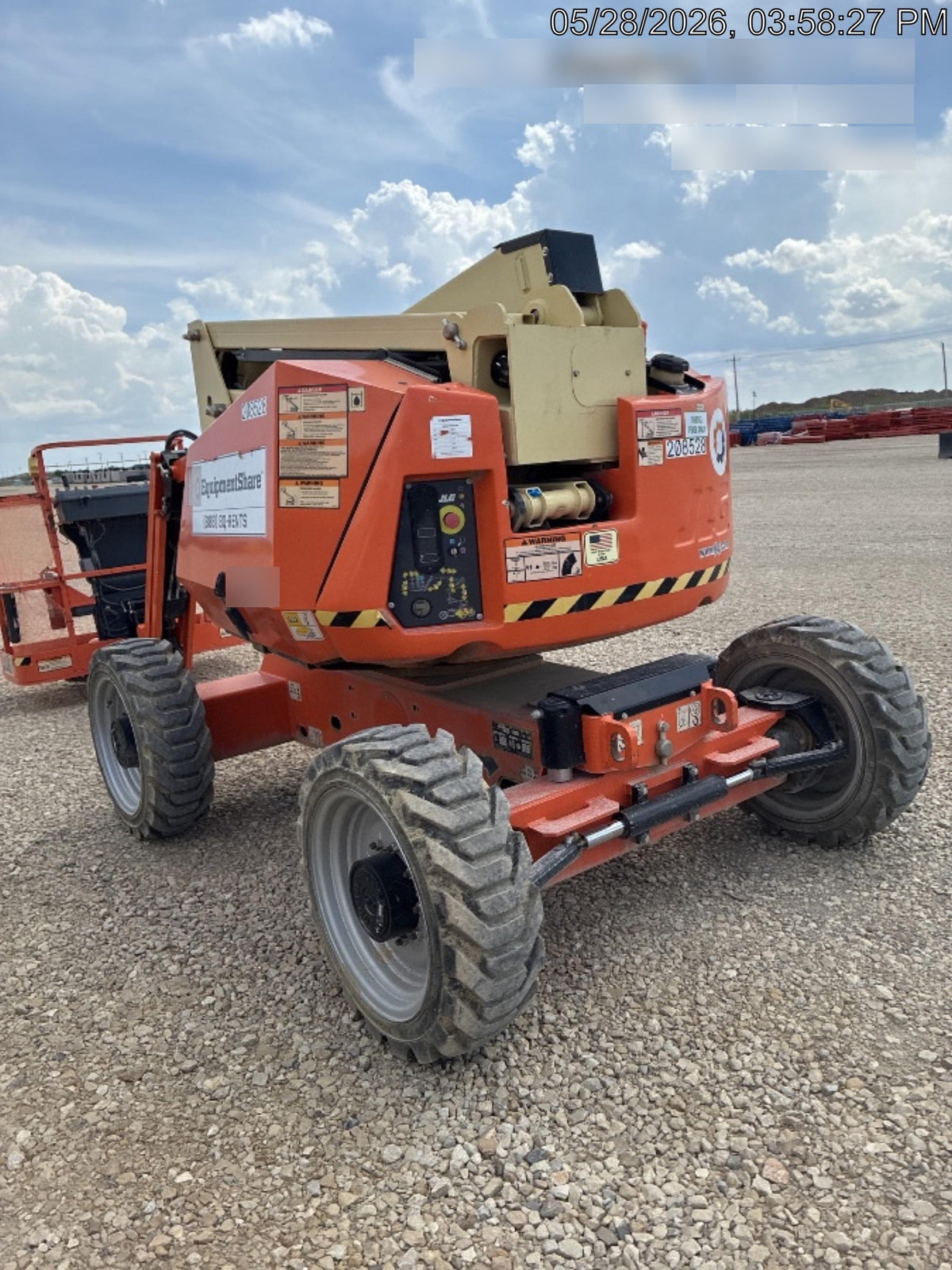 2022 JLG 340AJ
