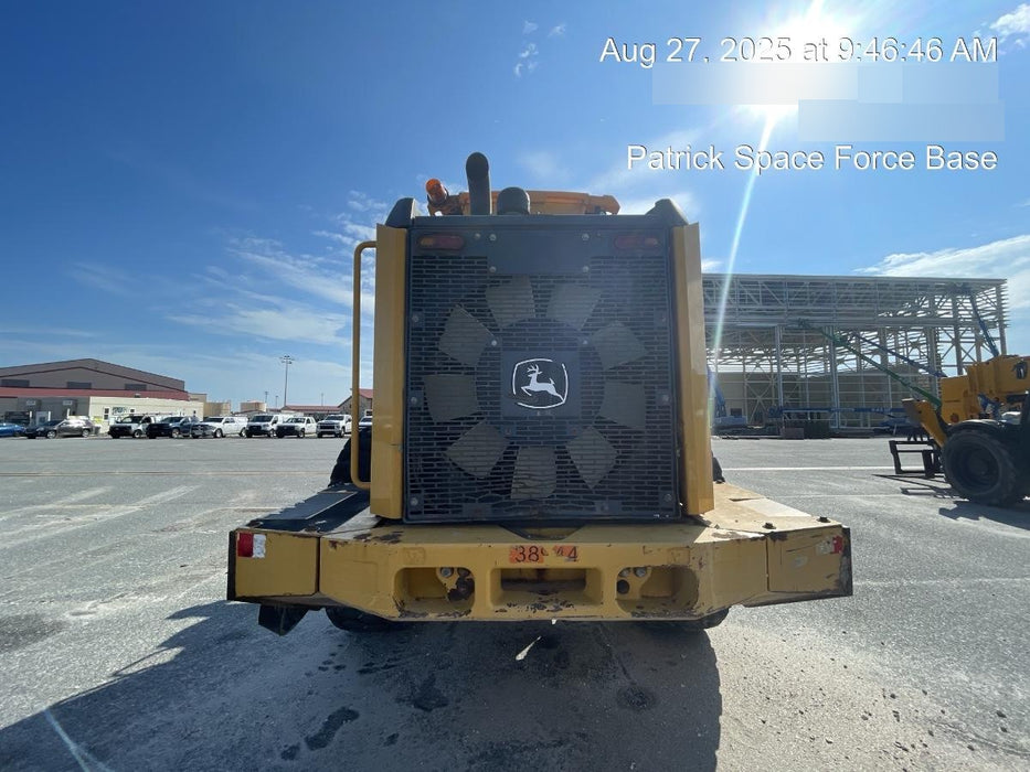 2019 John Deere 624L 4yd Wheel Loader, Cab/Heat/Air, 3 Function Hydraulics, JRB Hydraulic QC, QC 4yd bucket w/smooth cutting edge, QC Carriage, 72" Fork Tines, 5yr/5,000hr Powertrain and Hydraulics extended warranty