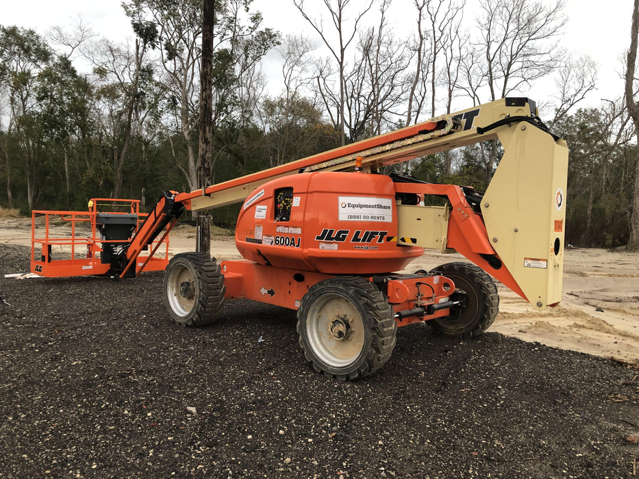 2019 JLG 600AJ