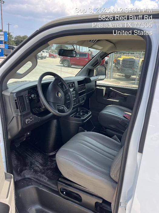 2025 CHEVROLET Express Van - Rental