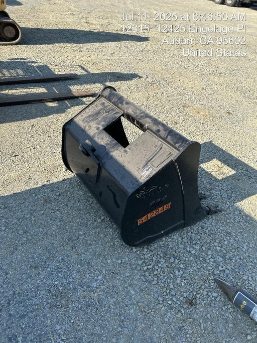 2025 TAKEUCHI 36" Bucket - Takeuchi