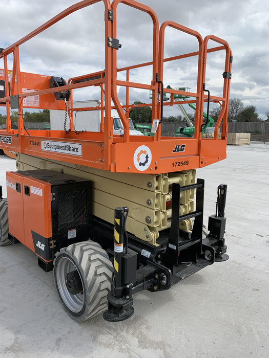 2021 JLG RT4069