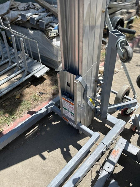 2024 GENIE SLC-18