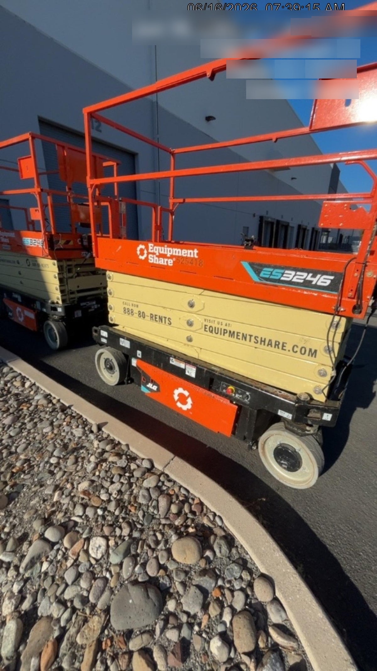 2025 JLG ES3246
