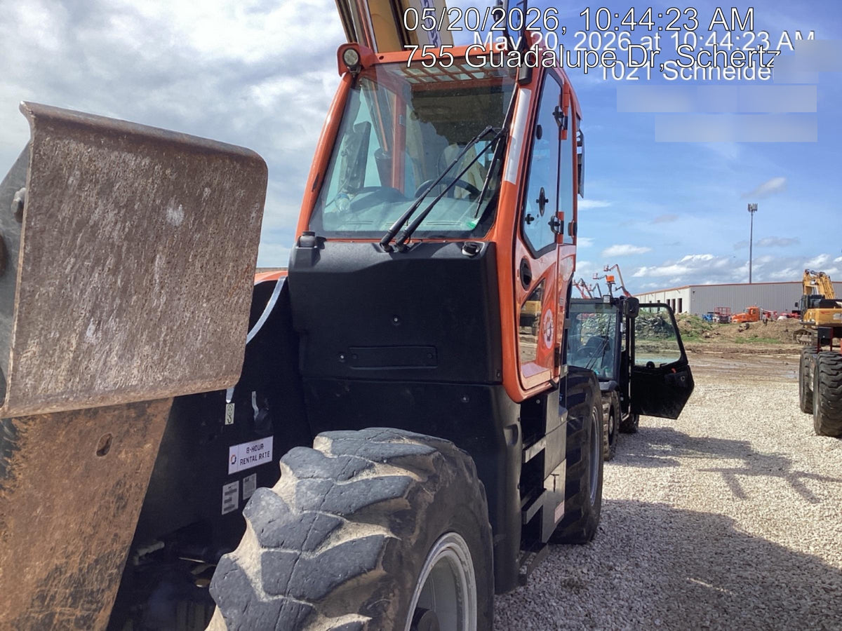 2022 JLG 1075
