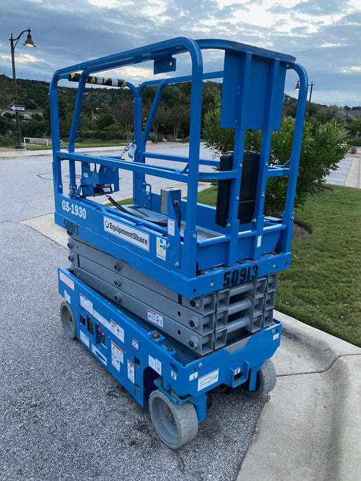 2019 Genie GS-1930 Fixed Rails with Chain Entry