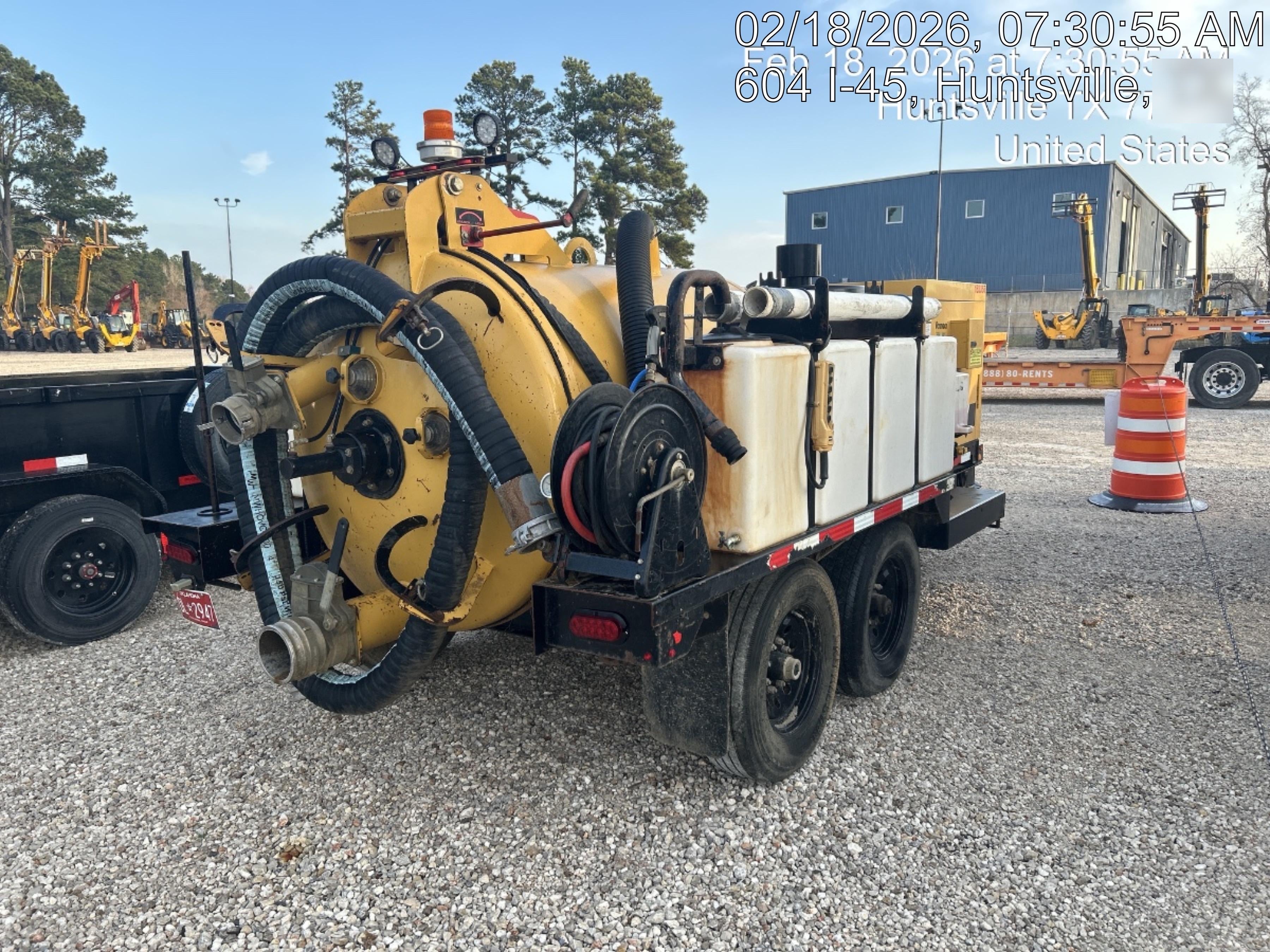2021 VAC-TRON LP573XDT