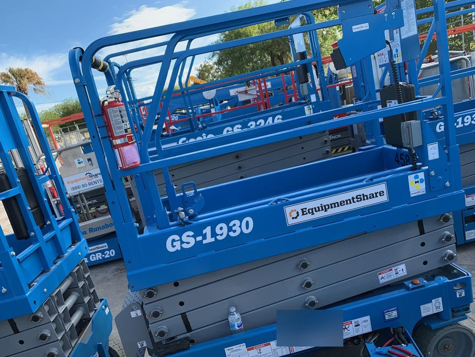 2019 Genie GS-1930 Fixed rails with chain Entry