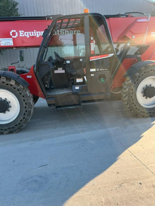 2017 Genie GTH-844 Diesel Engine, Solid Tires, 60" Carriage, Open ROPS