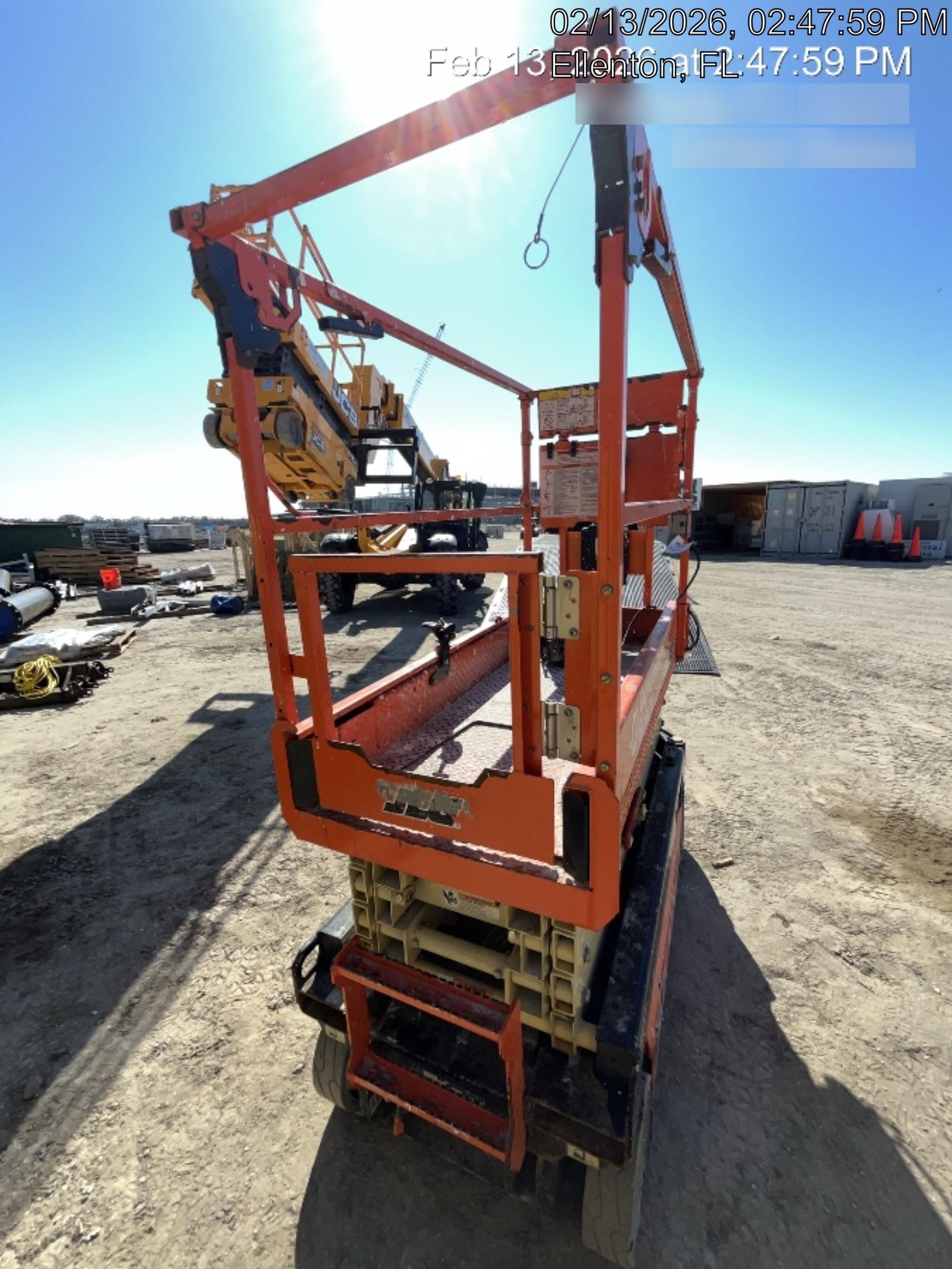 2023 JLG ES1932