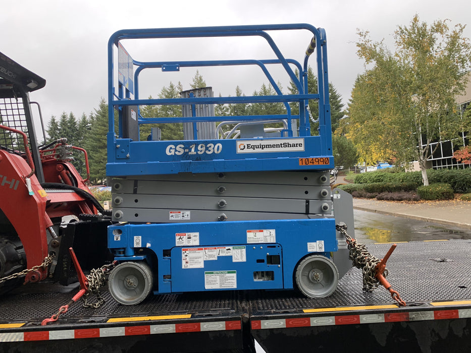 2020 Genie GS-1930 Fixed rails with chain entry gate - Pre A92.20, 800W Inverter