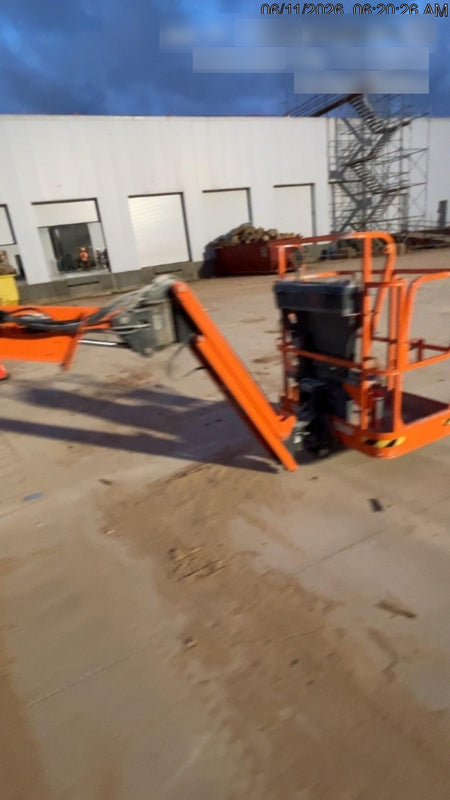 2022 JLG E300AJP