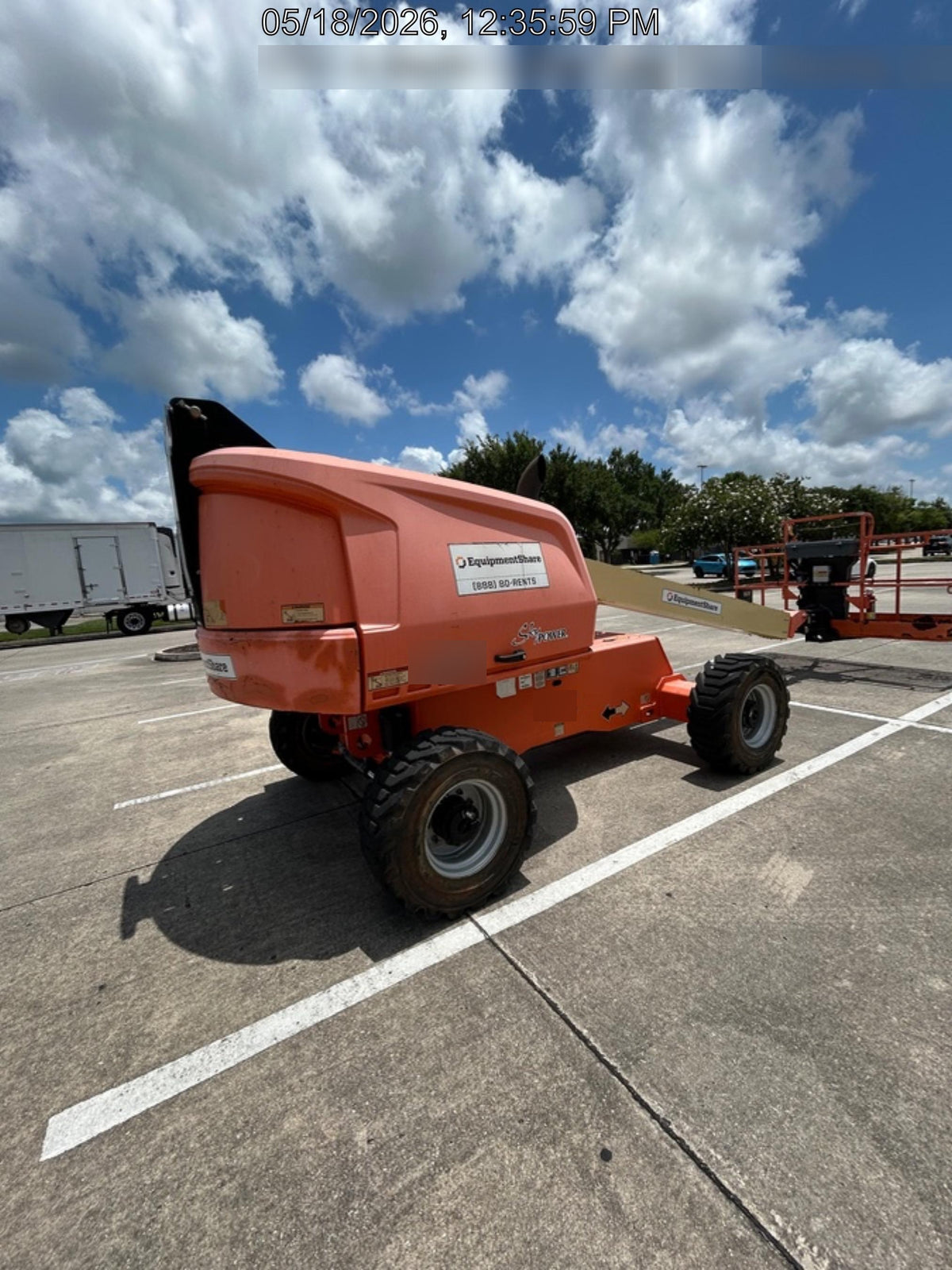 2019 JLG 400S