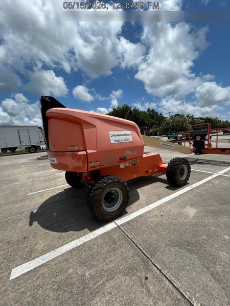 2019 JLG 400S