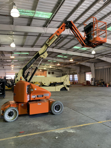 2019 JLG E400AJPN