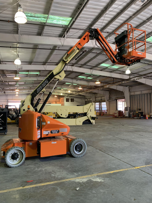 2019 JLG E400AJPN