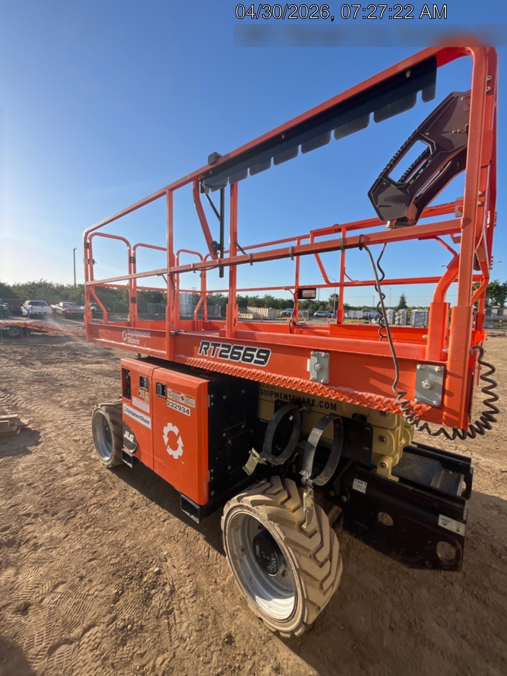 2022 JLG RT2669