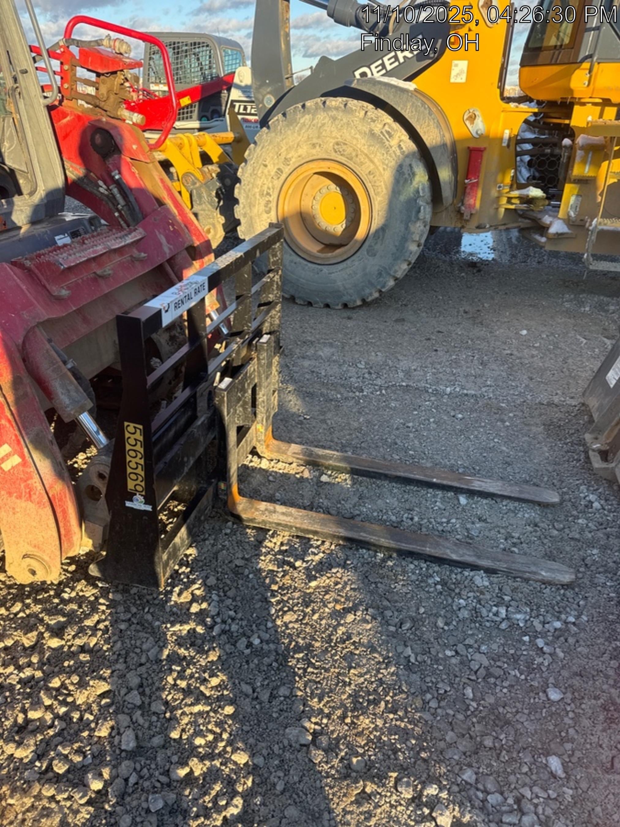 2025 ARROW MATERIAL HANDLING 48" Pallet Forks - Arrow
