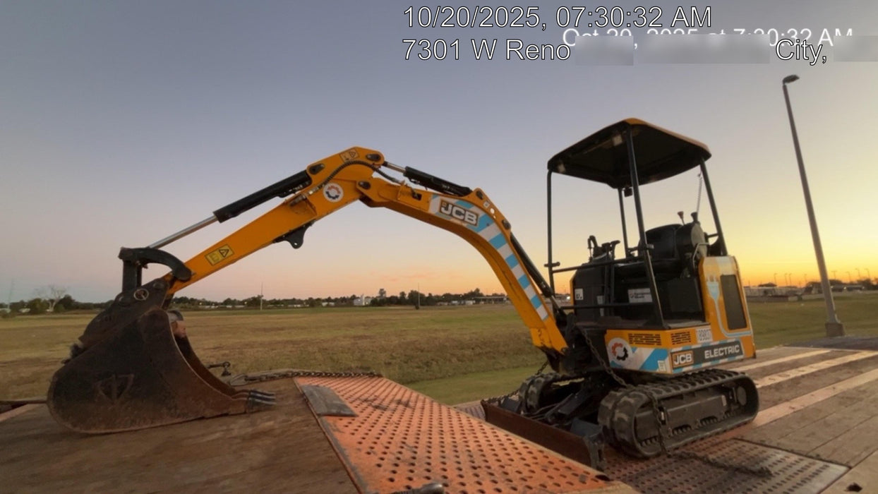 2022 JCB 19C-1E Canopy, Rubber Track, Beacon, Dipper, WL, Coupler, ES Decals
