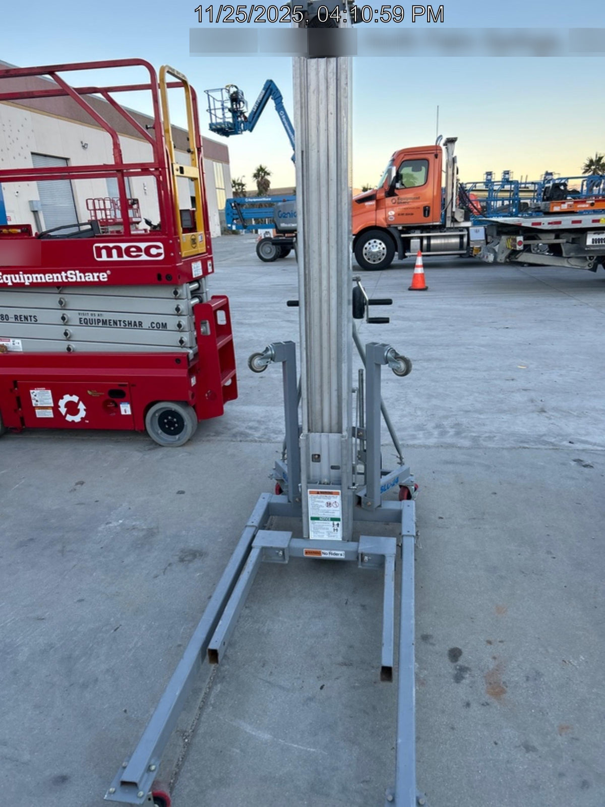 2020 GENIE SLC-24