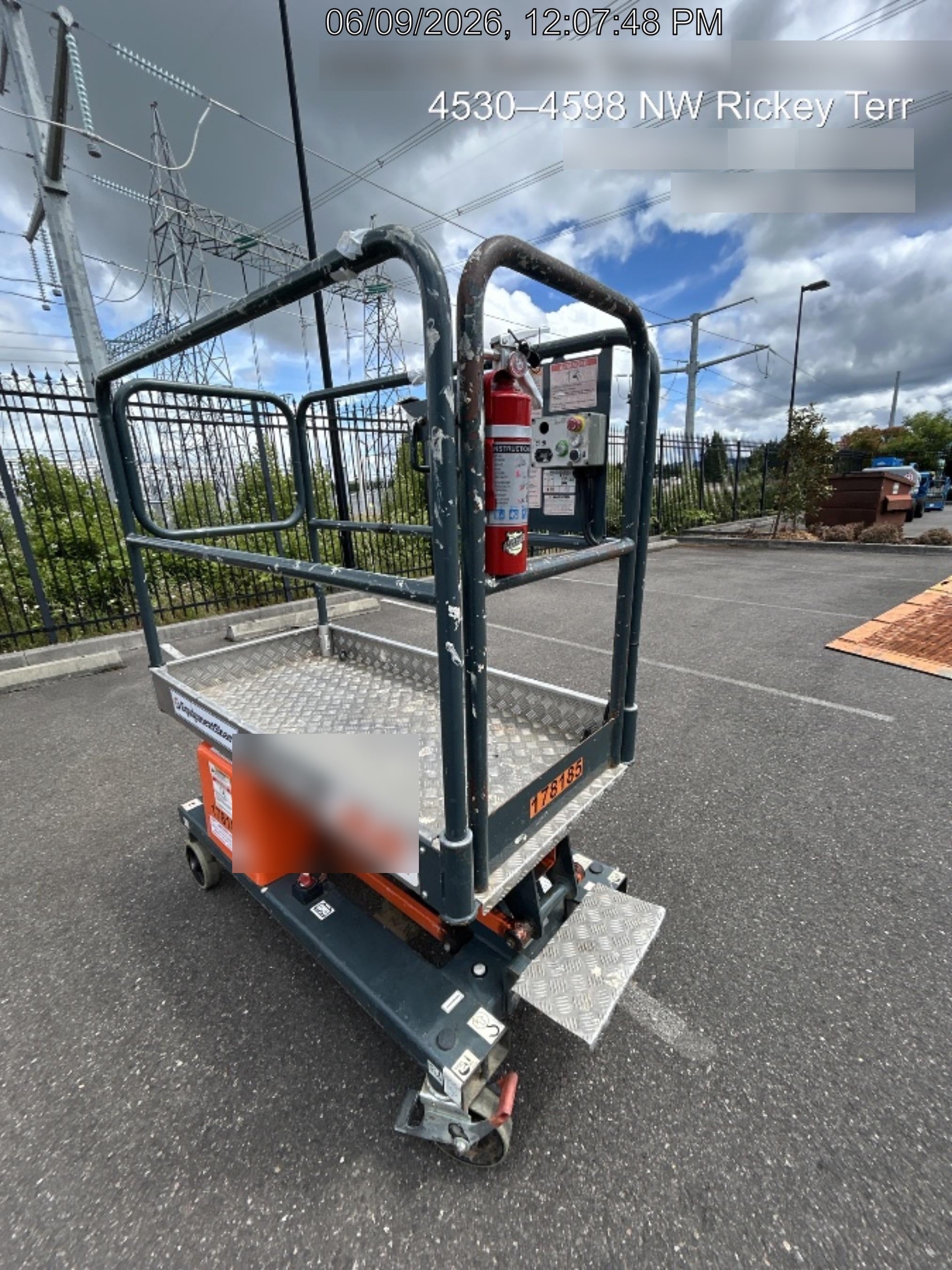 2023 JLG 1030P