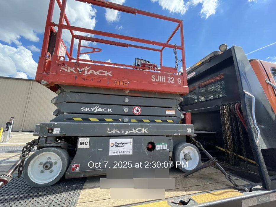 2017 Skyjack SJIII-3219 Skyjack SJ3219, Trojan Battery Set, Extended Warranty 5yr/5k hr