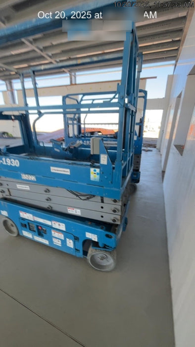 2020 Genie GS-1930 Solid Non Marking Tires, Beacon, Folding rails with half height swing gate