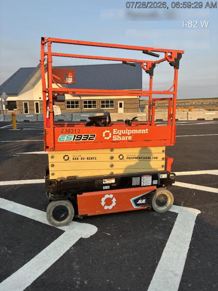 2022 JLG ES1932